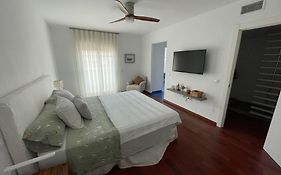 Tokyo Rooms (El Playazo) - Habitación PREMIUM con baño privado